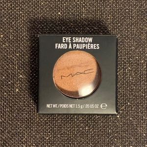 BNIB! MAC Eyeshadow In Amber Lights.